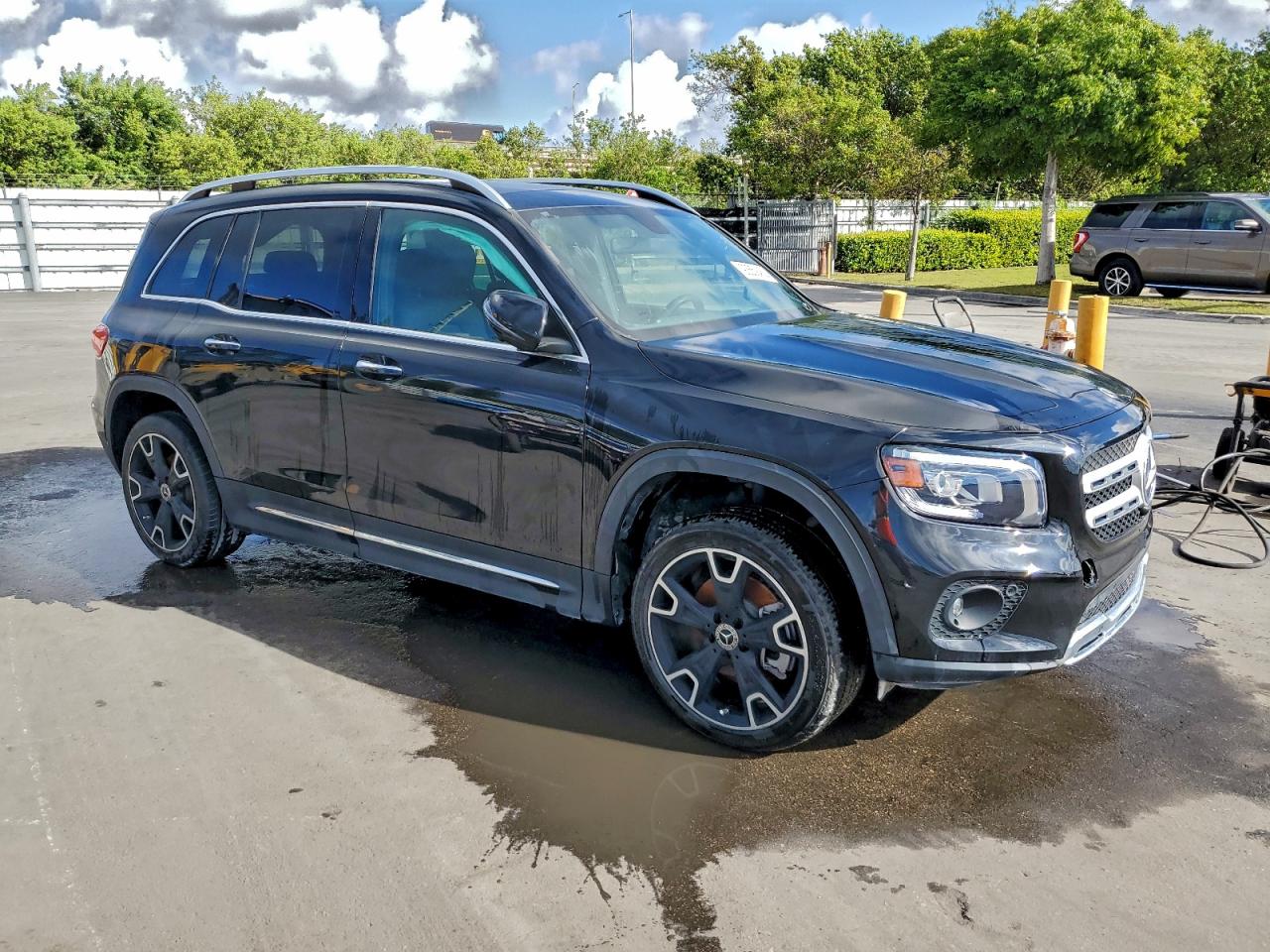 2023 MERCEDES-BENZ GLB 250