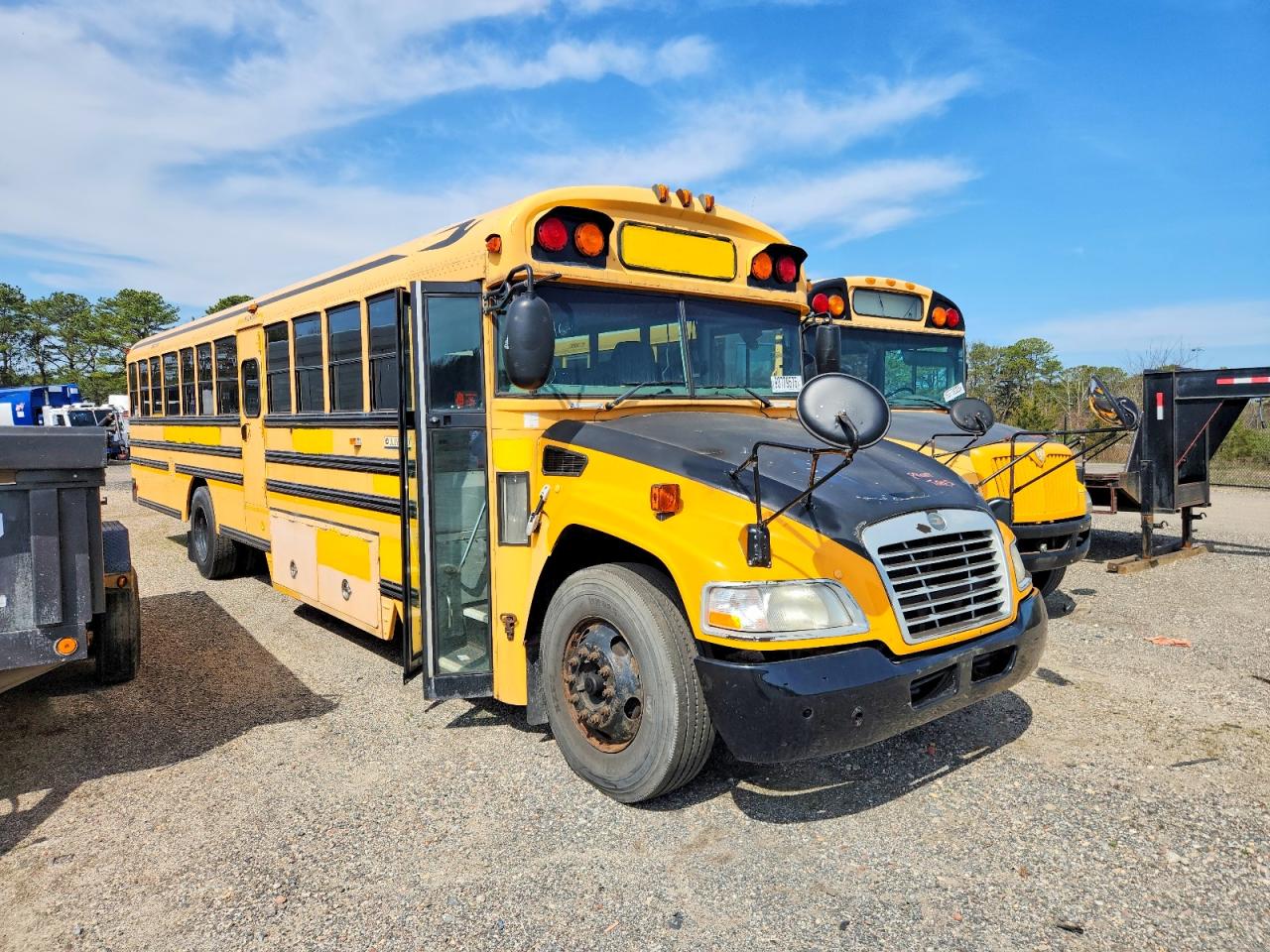 2009 BLUB SCHOOL BUS