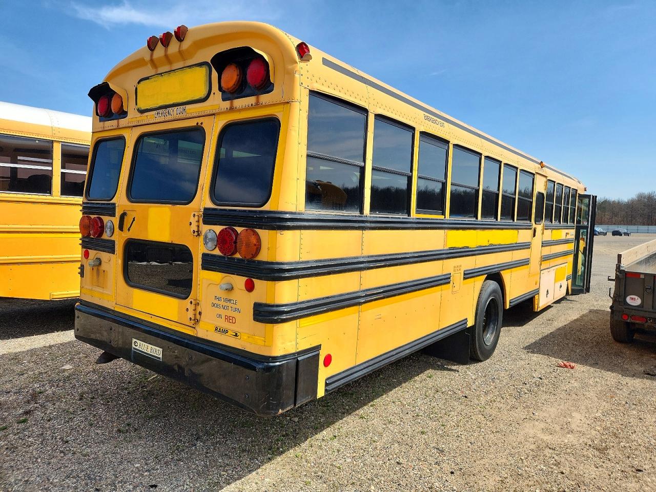 2009 BLUB SCHOOL BUS