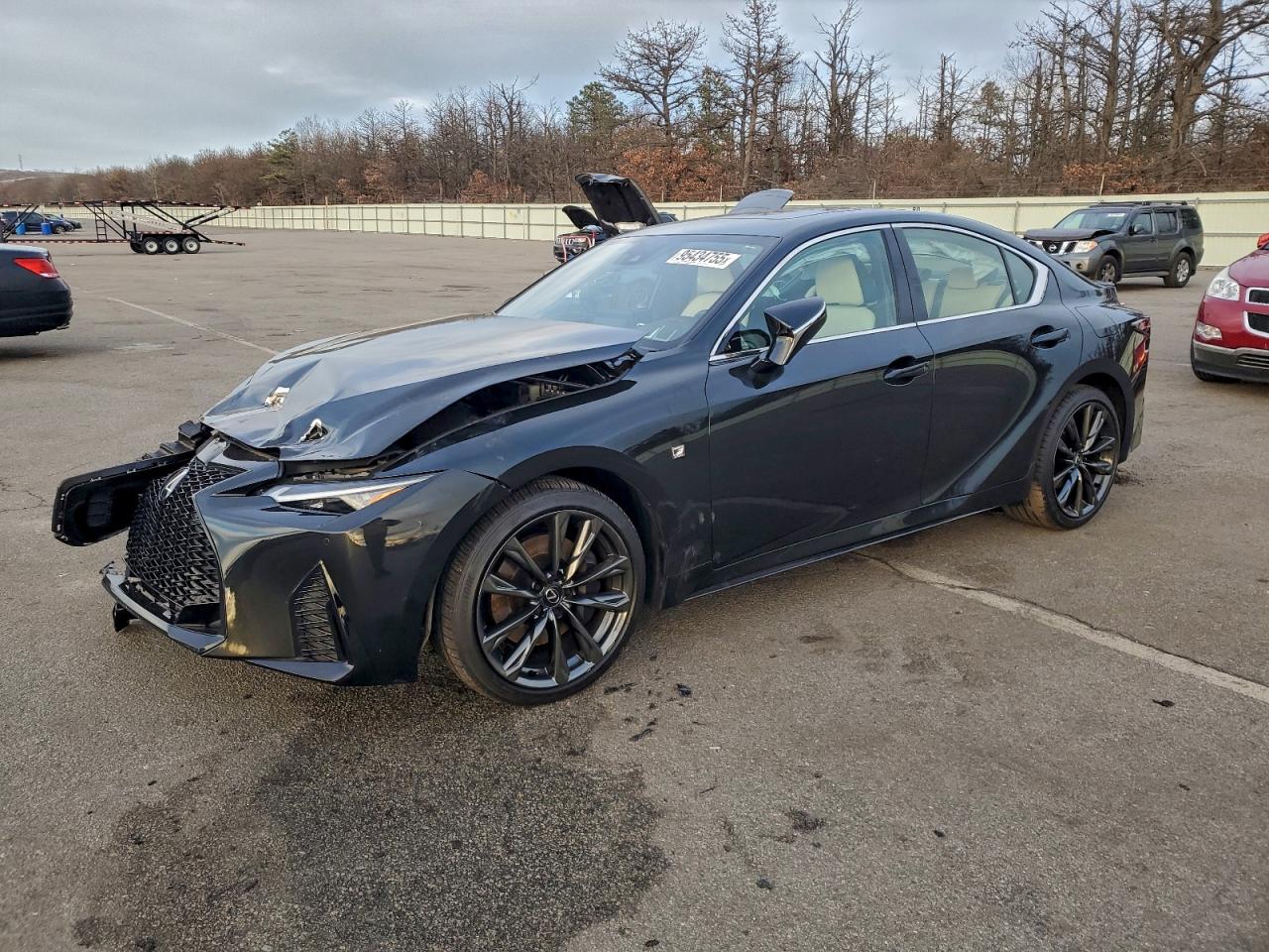 Lexus IS 2024 — 2
