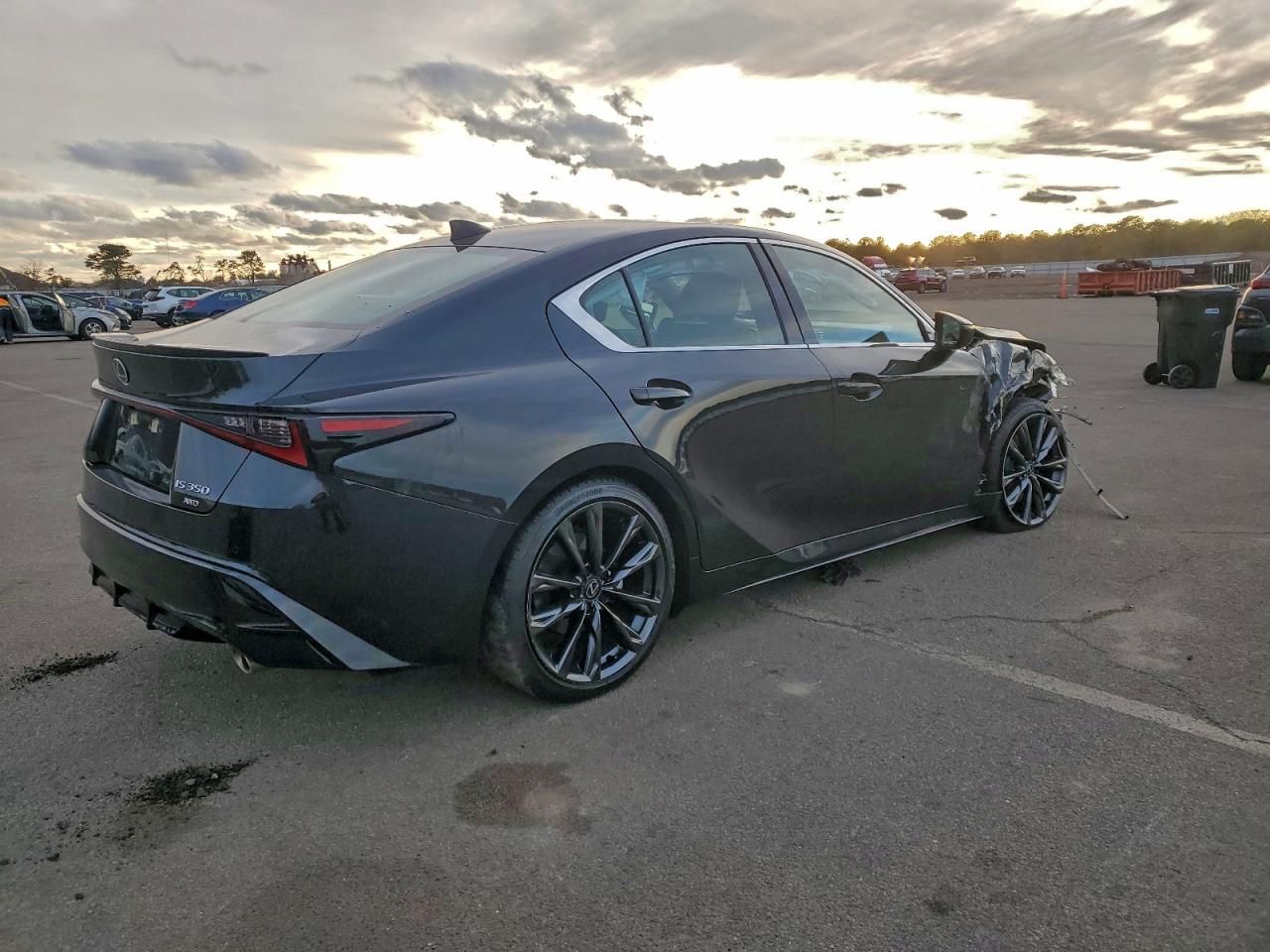 Lexus IS 2024 — 4