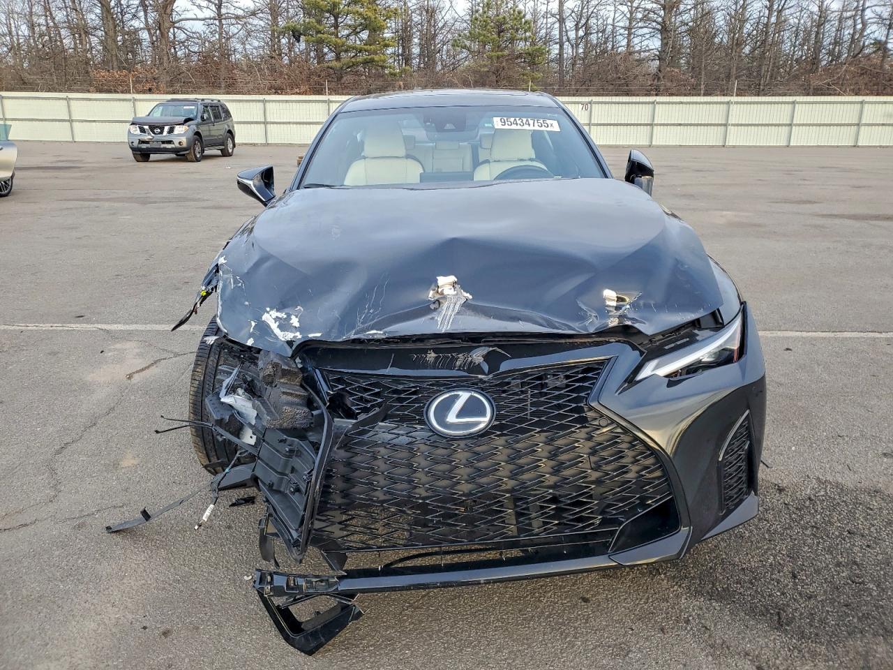 Lexus IS 2024 — 6