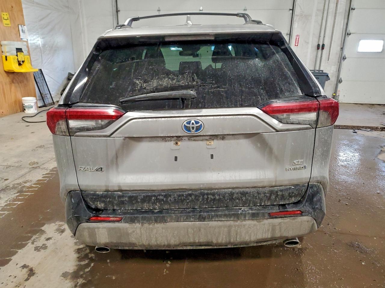 Toyota RAV4 2023 — 7