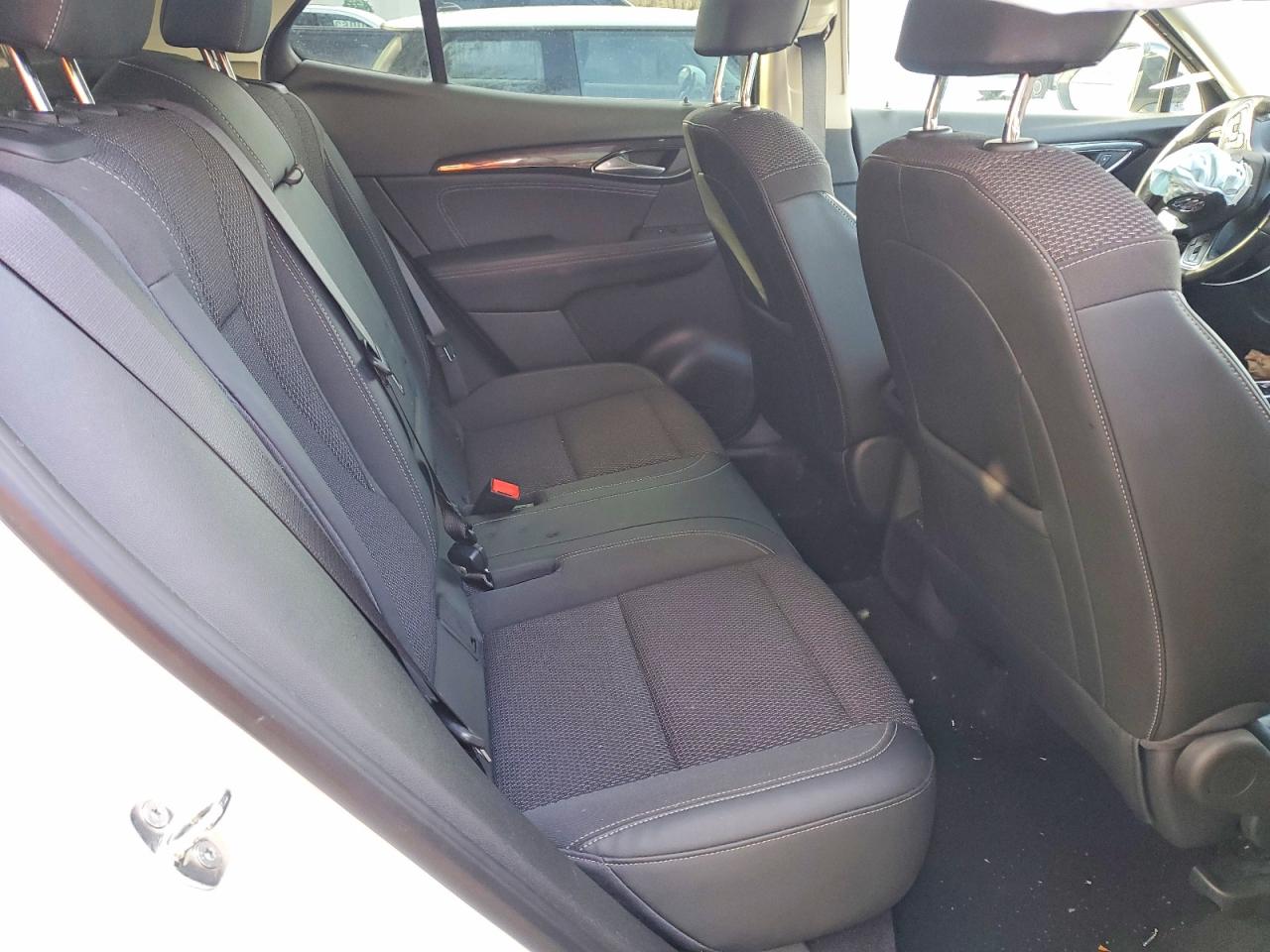 Buick Envision 2021 — 12