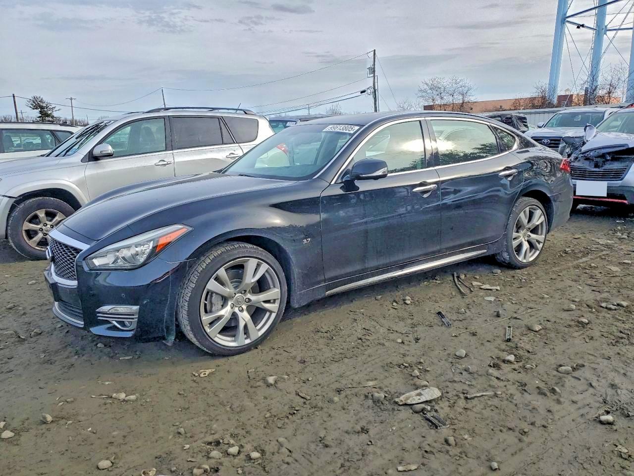 2018 INFINITI Q70L 3.7 LUXE