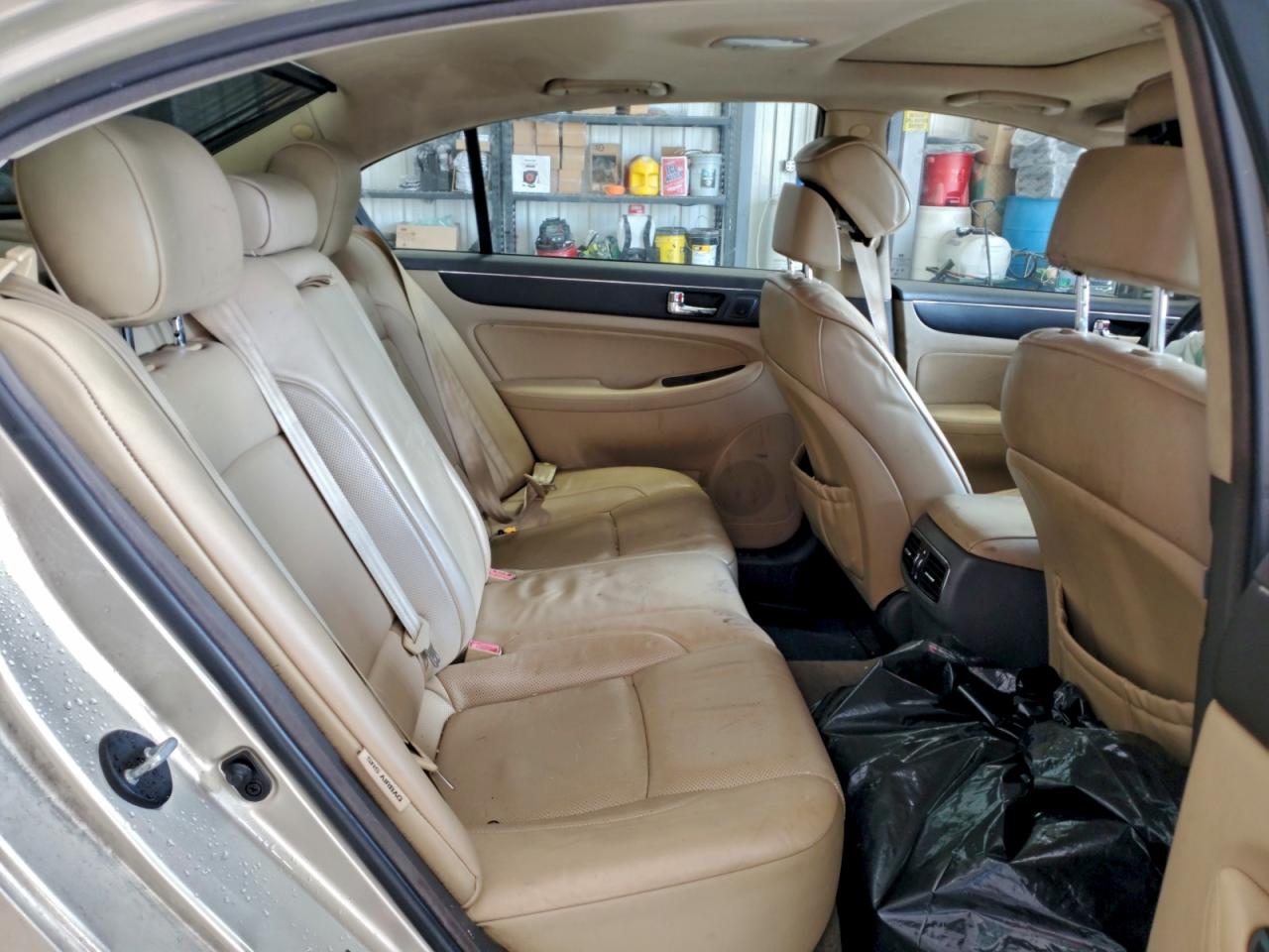 Hyundai Genesis 2009 — 11