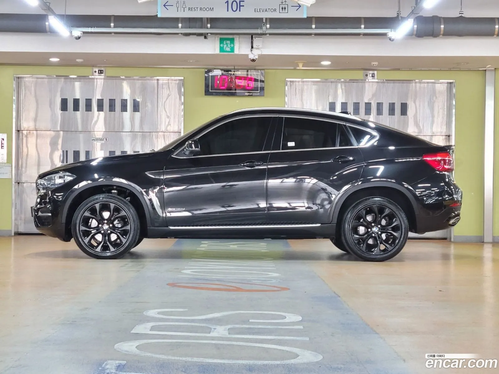 BMW X6 2018 — 18