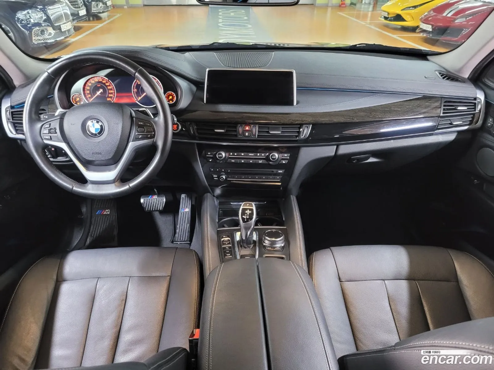 BMW X6 2018 — 12