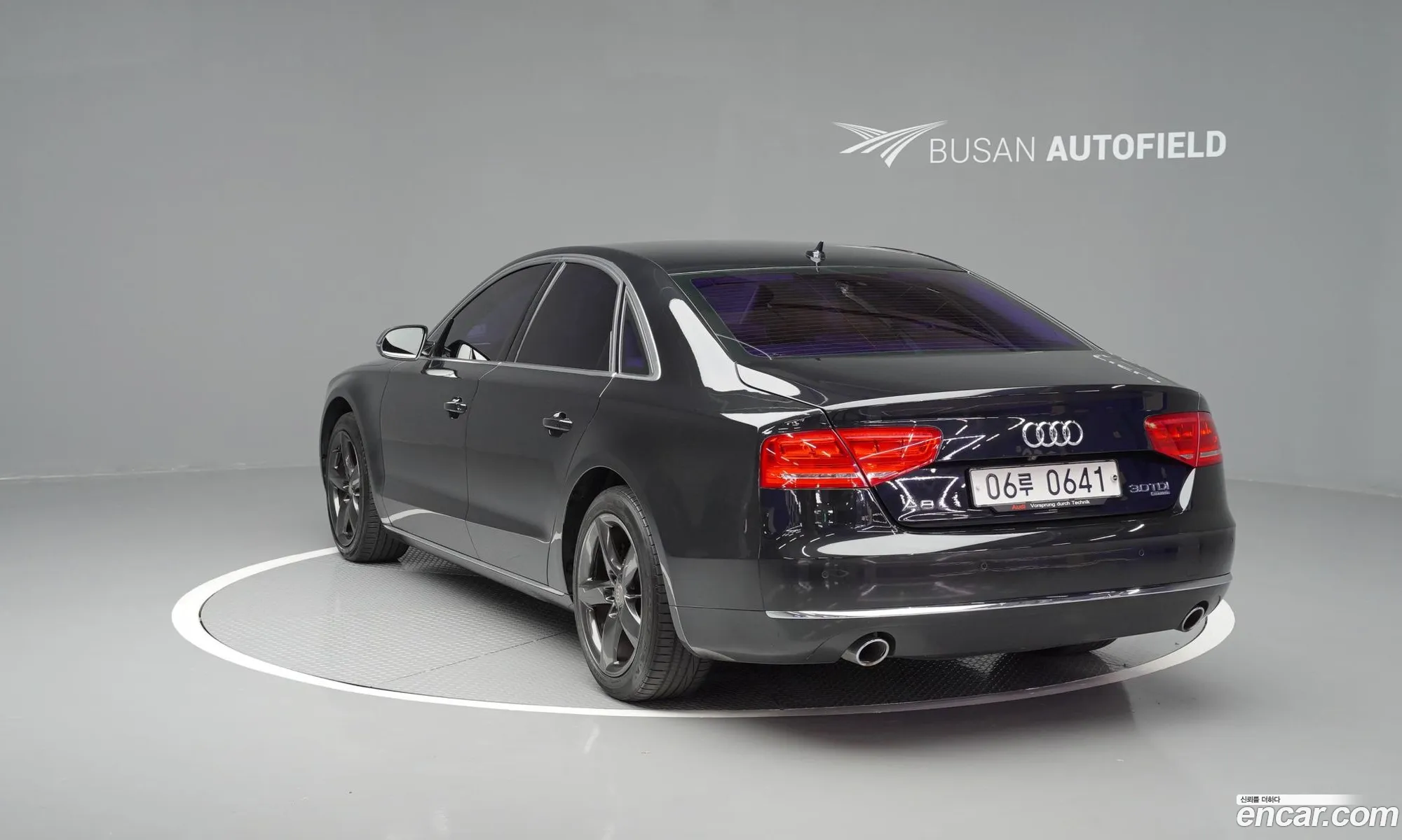 Audi A8 2013 — 18