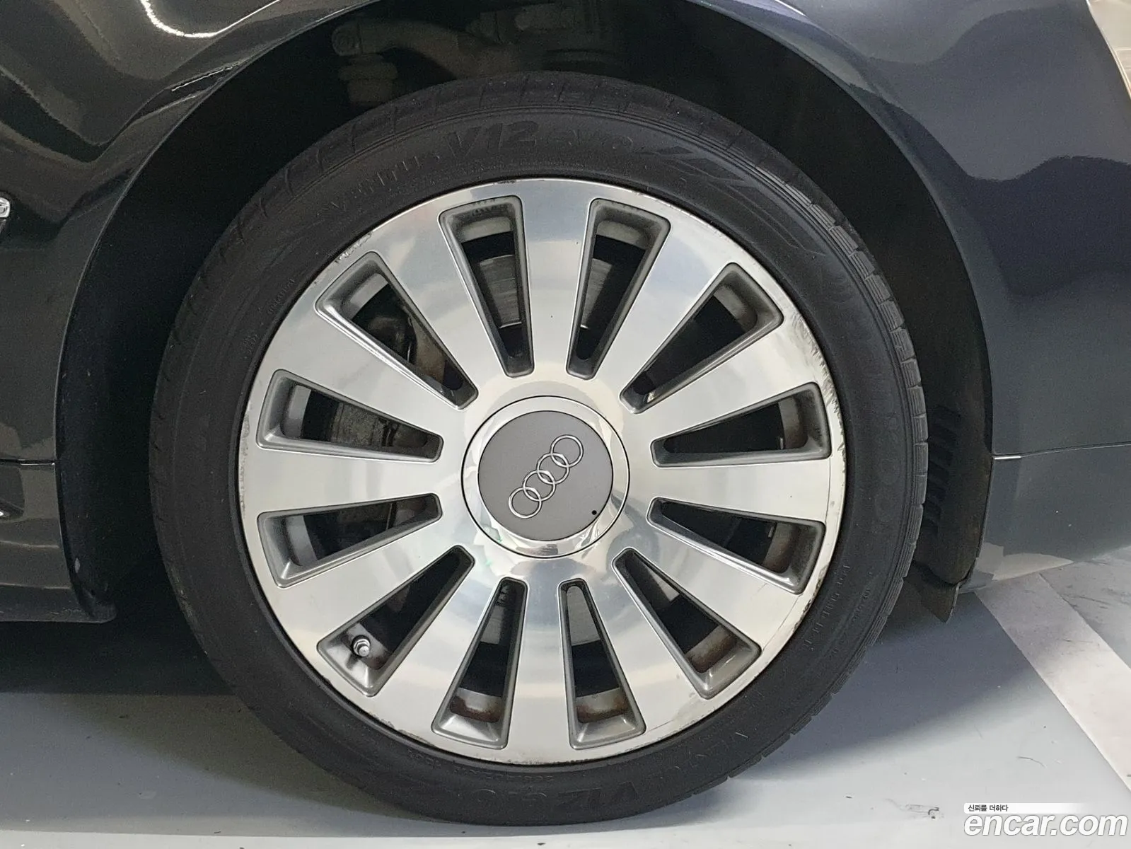 Audi A8 2005 — 12