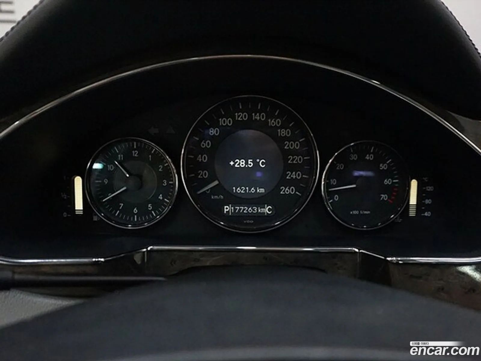Mercedes-Benz CLS-Class W219 2008 — 9