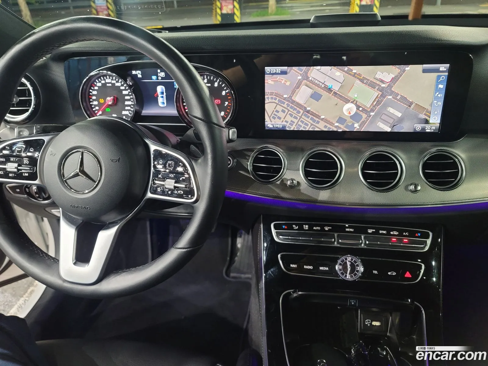 Mercedes-Benz E-Class W213 2018 — 18