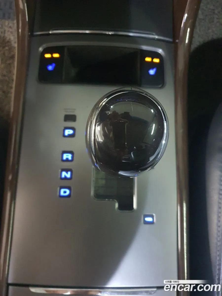 Hyundai The Luxury Grandeur 2010 — 8
