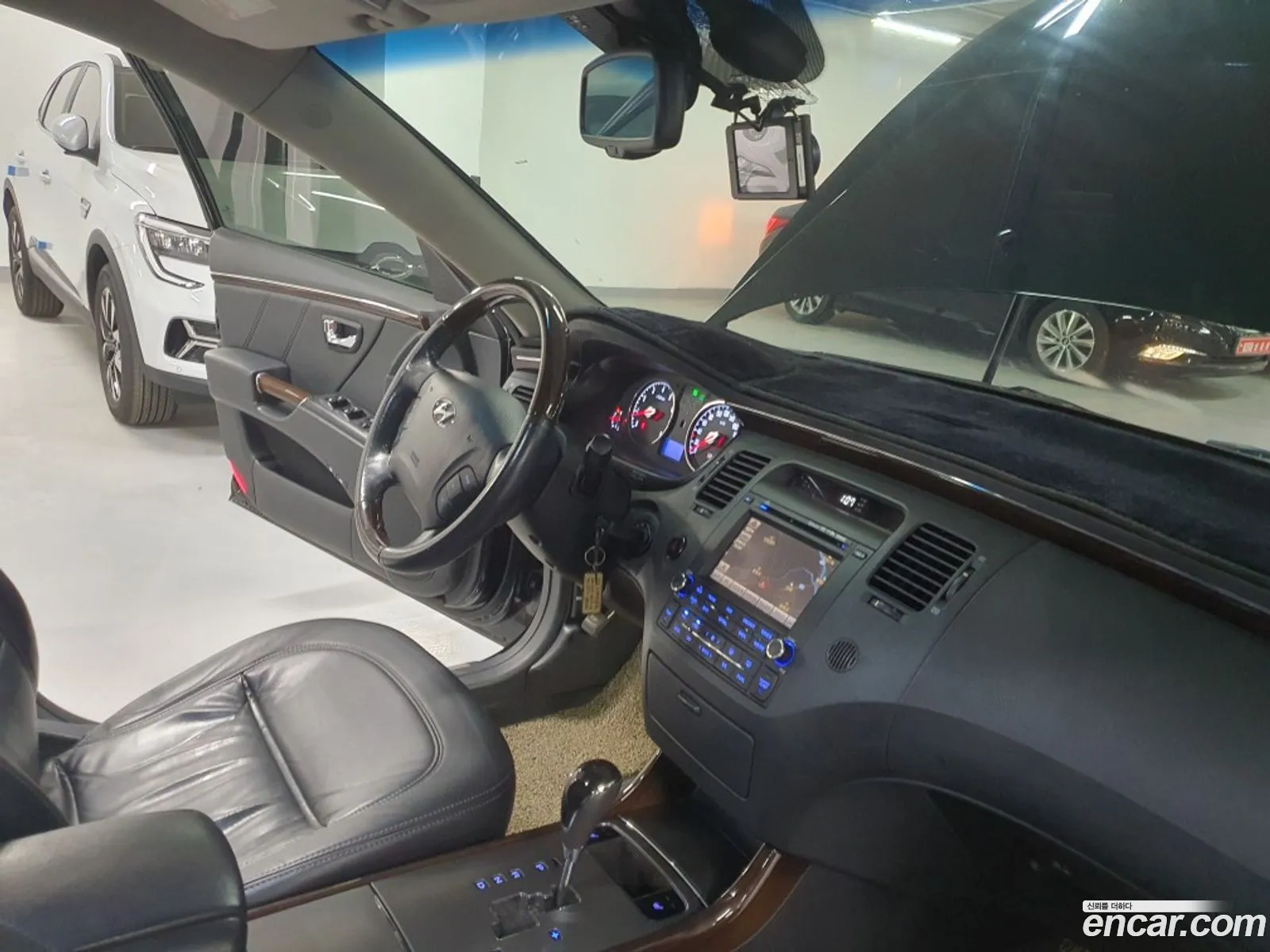 Hyundai The Luxury Grandeur 2010 — 20