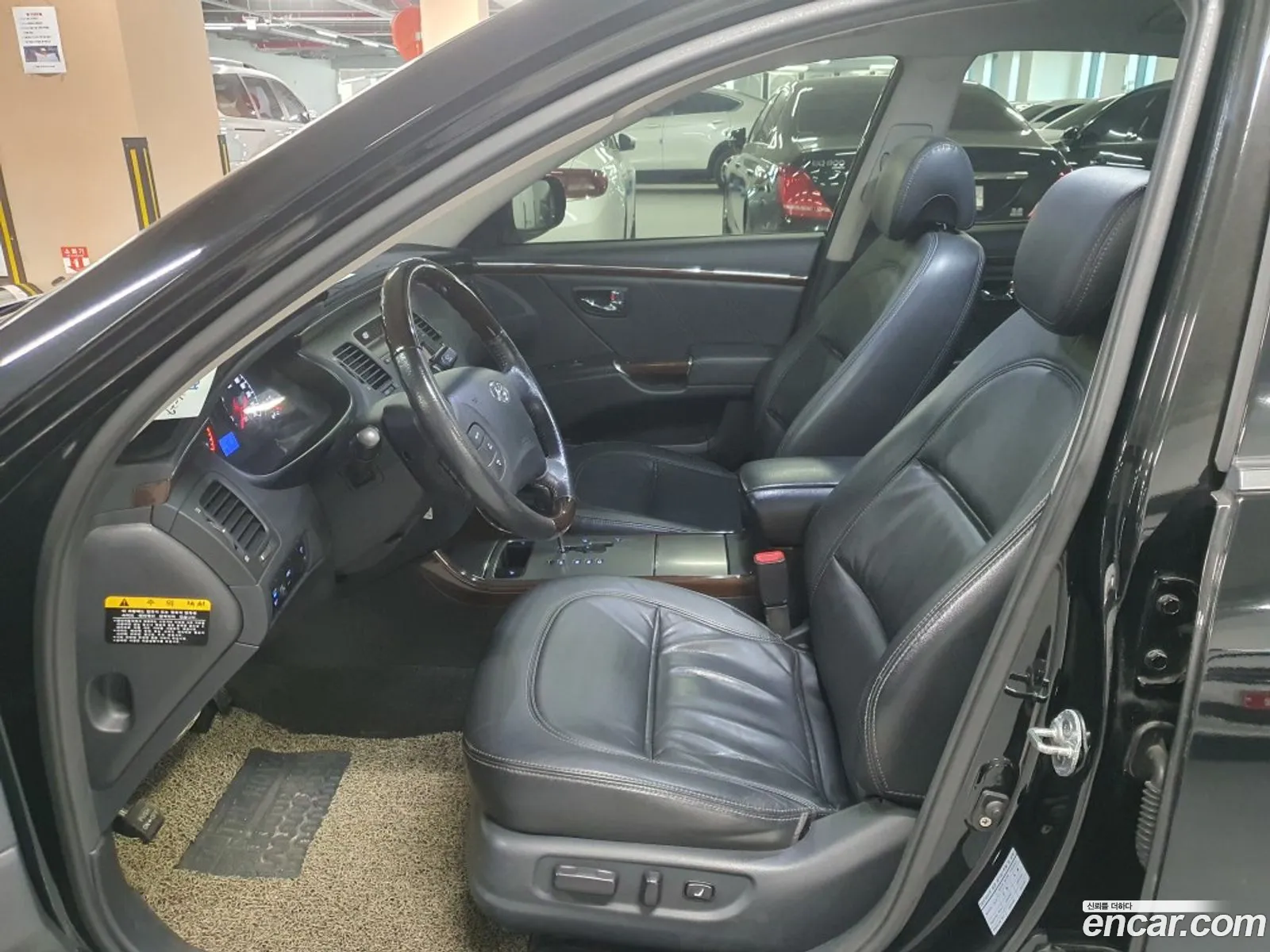 Hyundai The Luxury Grandeur 2010 — 16