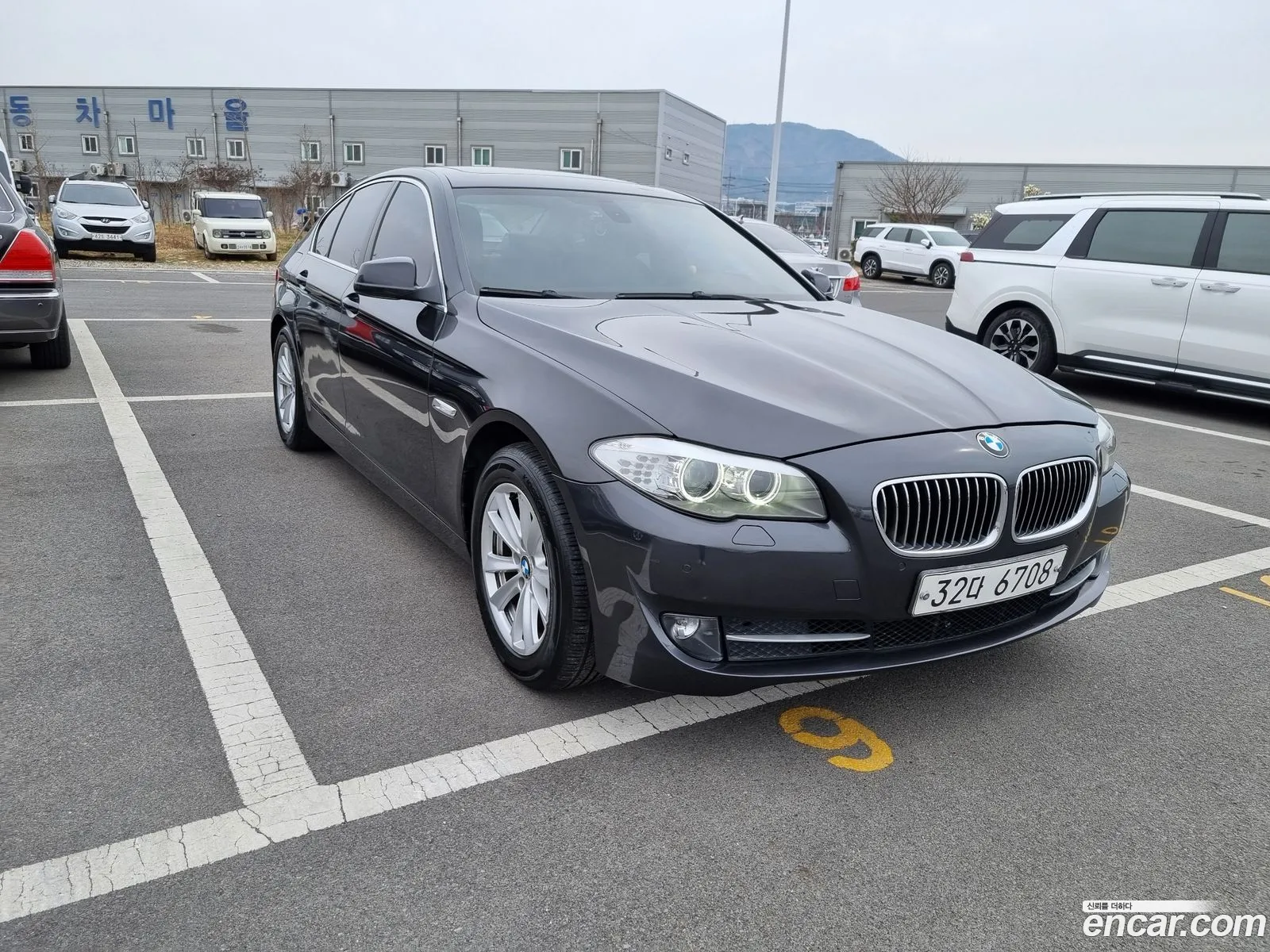 BMW 5 Series 2011 — 16