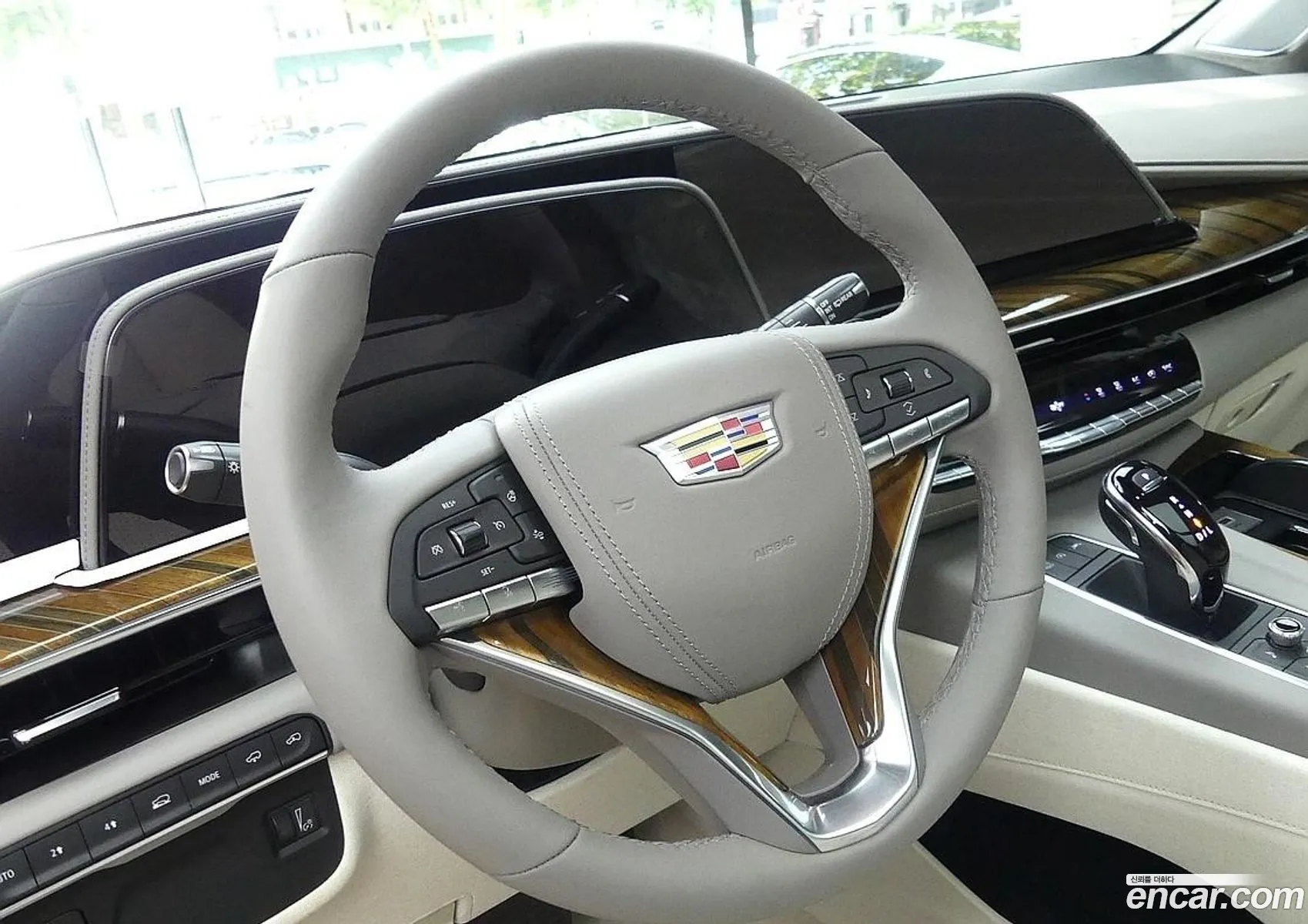 Cadillac Escalade 2022 — 10