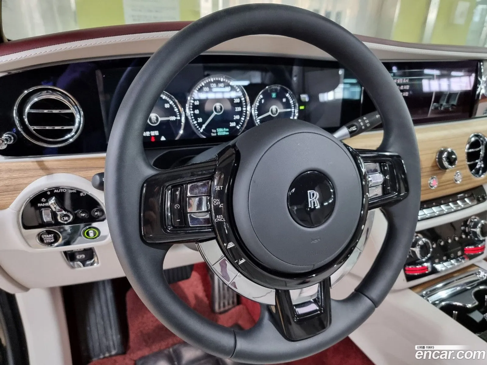 Rolls-Royce Ghost 2021 — 19