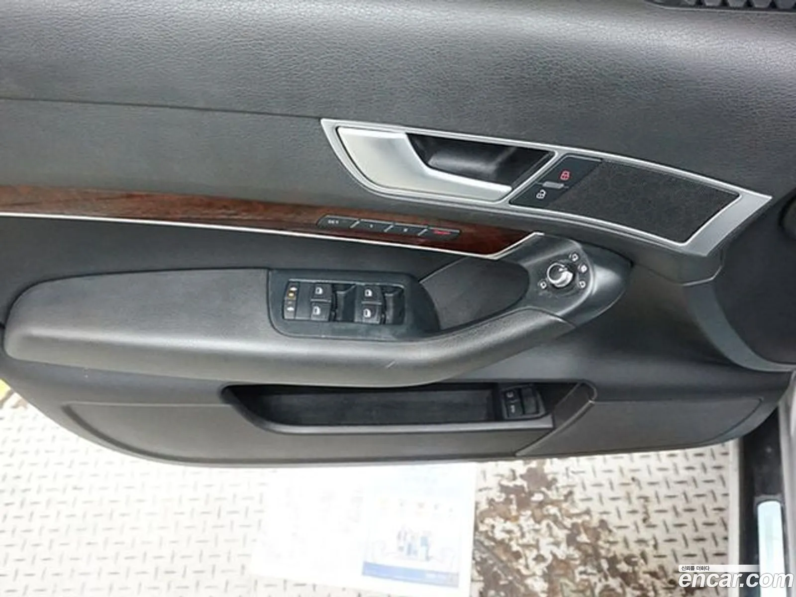 Audi A6 2011 — 17
