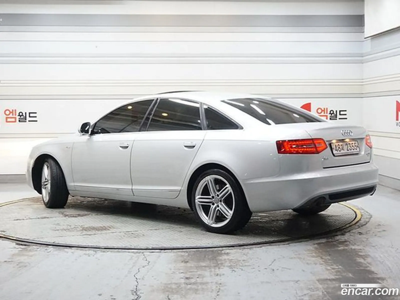 Audi A6 2011 — 12