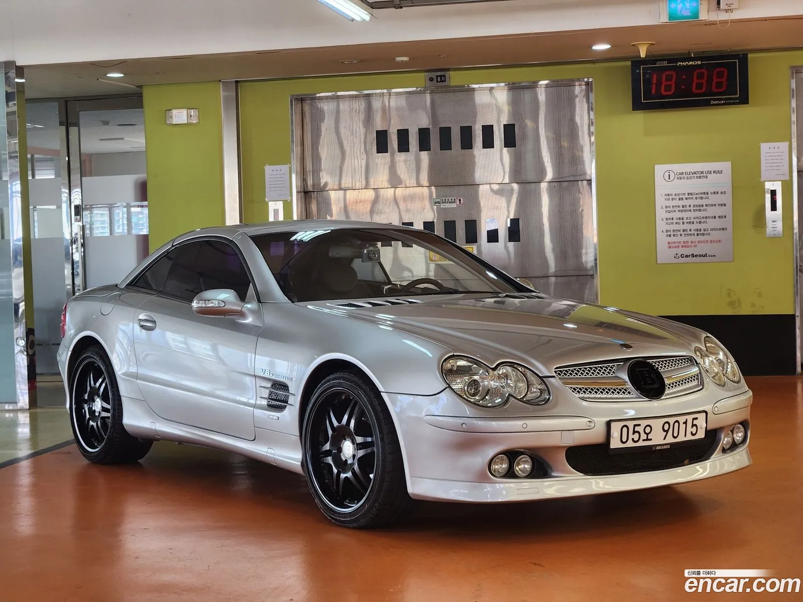 Mercedes-Benz SL-Class 2002 — 18