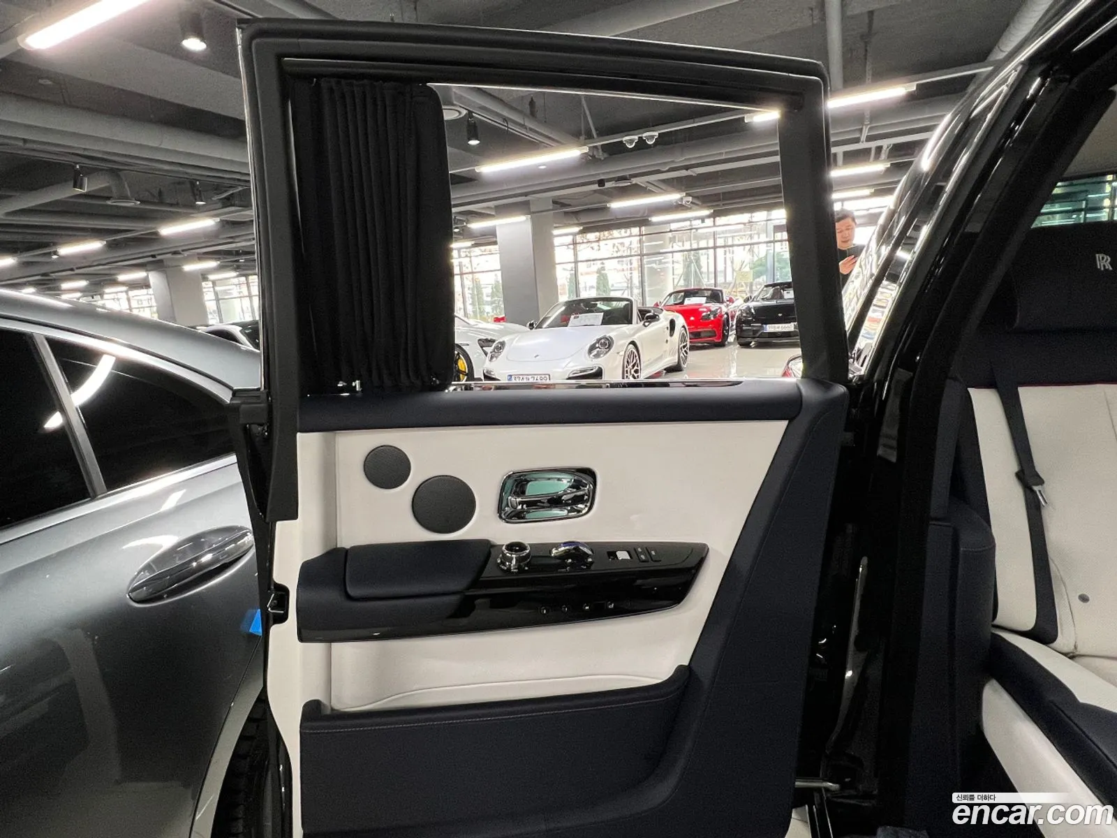 Rolls-Royce Phantom 2023 — 10