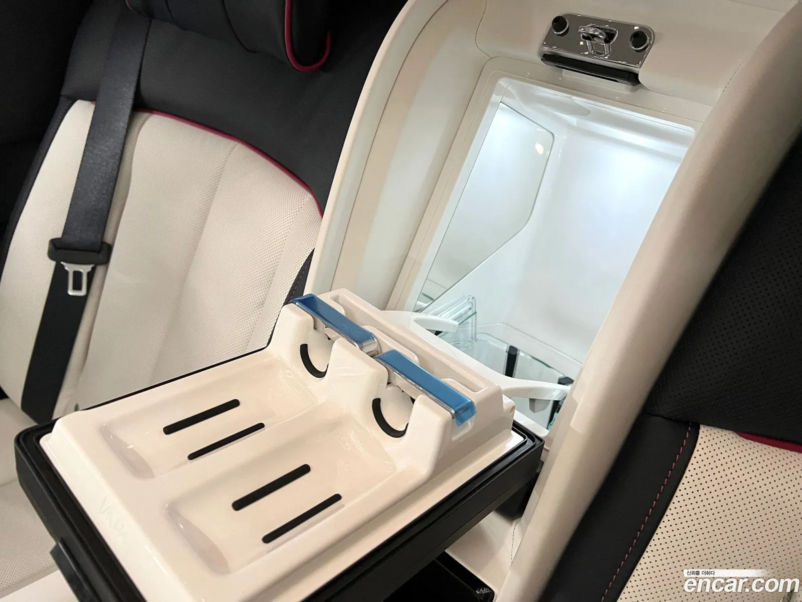 Rolls-Royce Phantom 2023 — 12