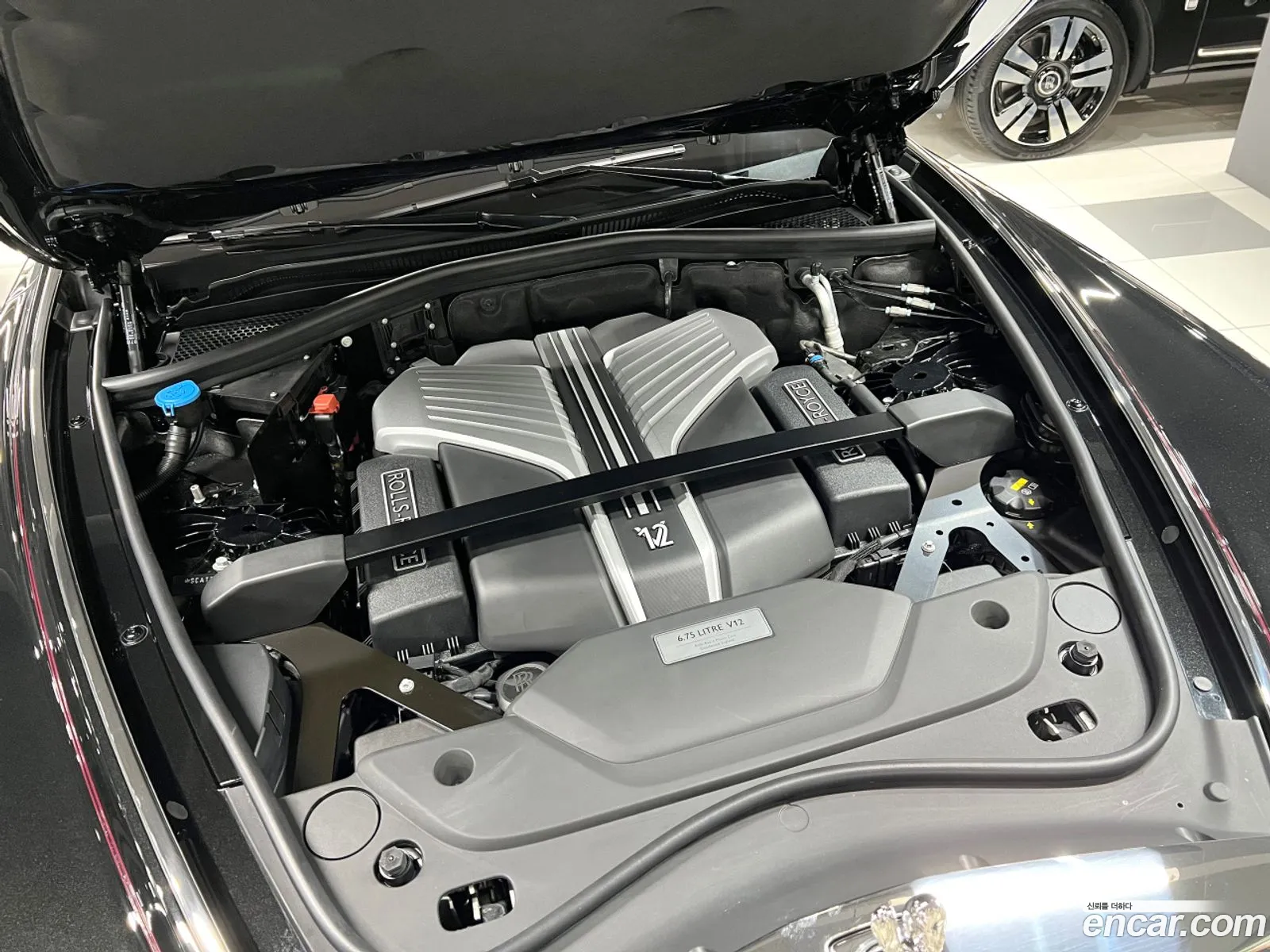 Rolls-Royce Phantom 2023 — 6