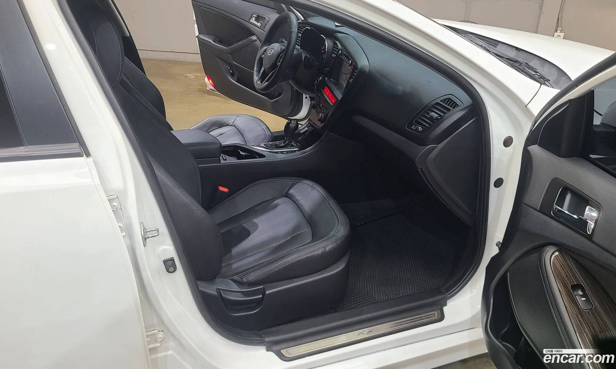 Kia K5 2010 — 3