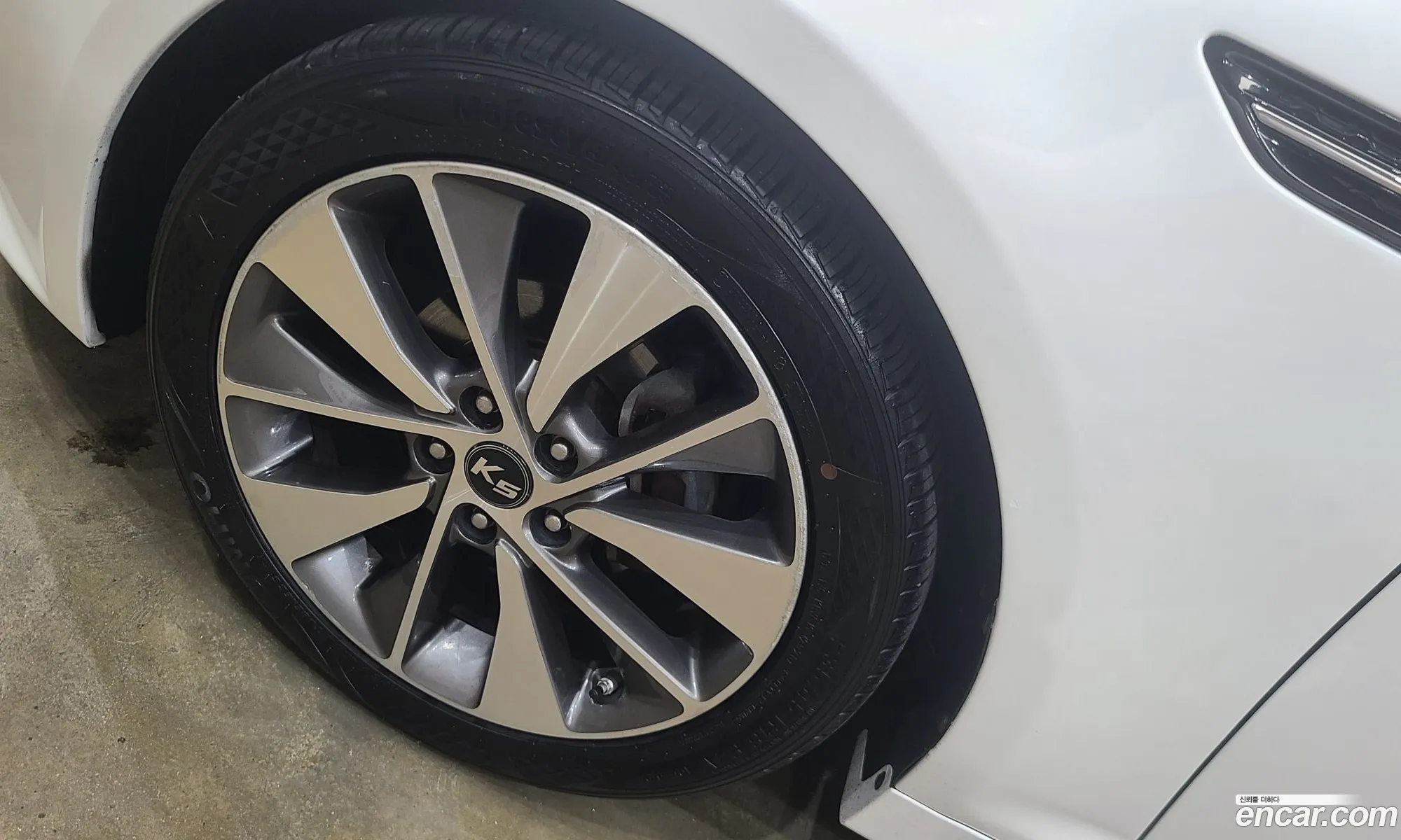 Kia K5 2010 — 12