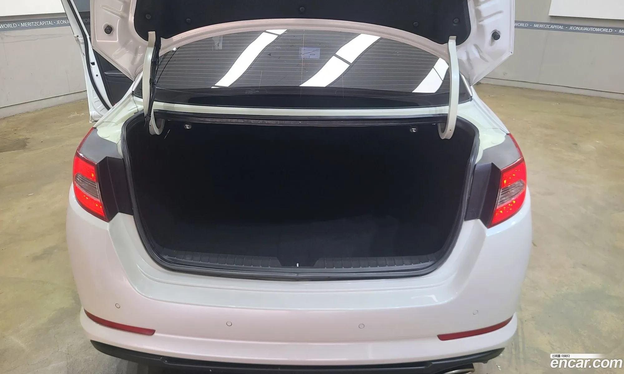 Kia K5 2010 — 6