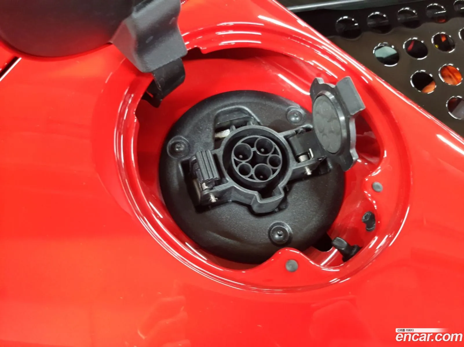 Ferrari SF90 Spider 2023 — 14