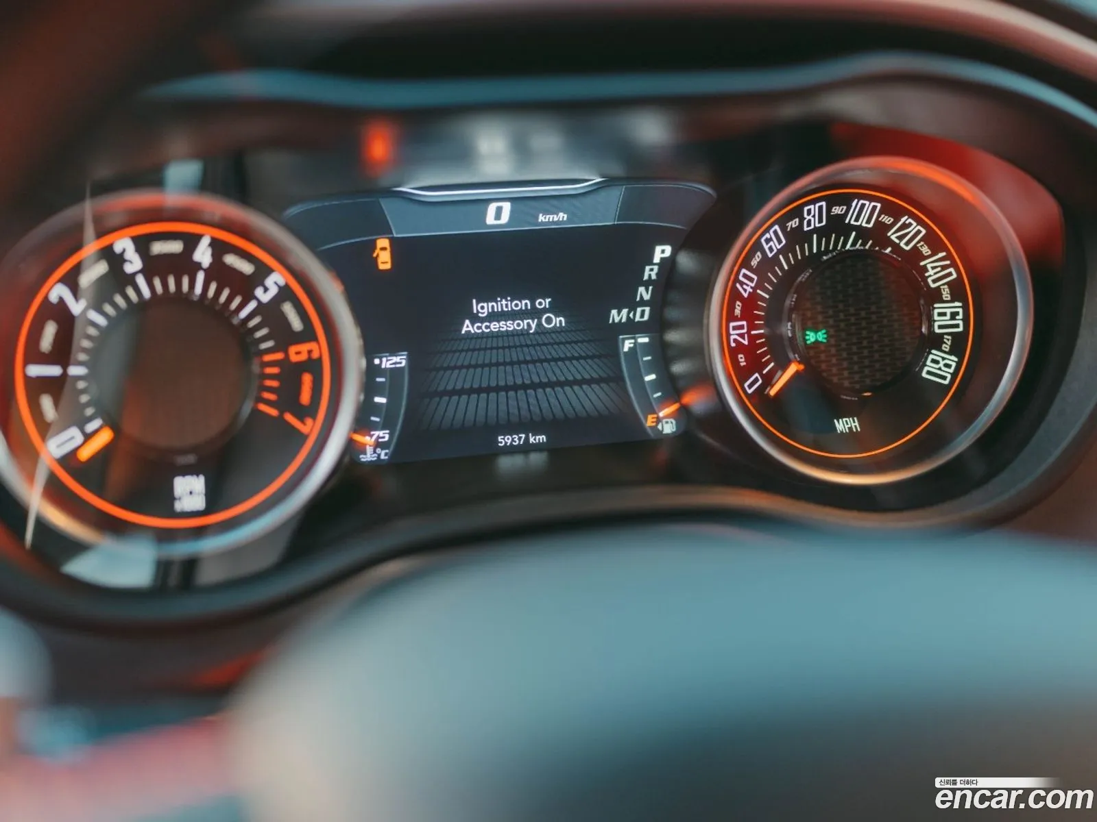 Dodge Challenger 2020 — 11