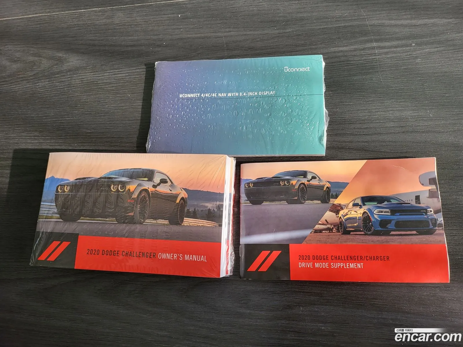 Dodge Challenger 2020 — 3
