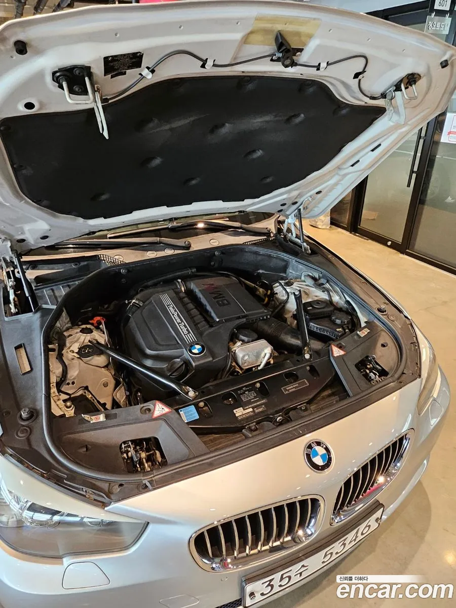 BMW 5 Series GT 2010 — 14