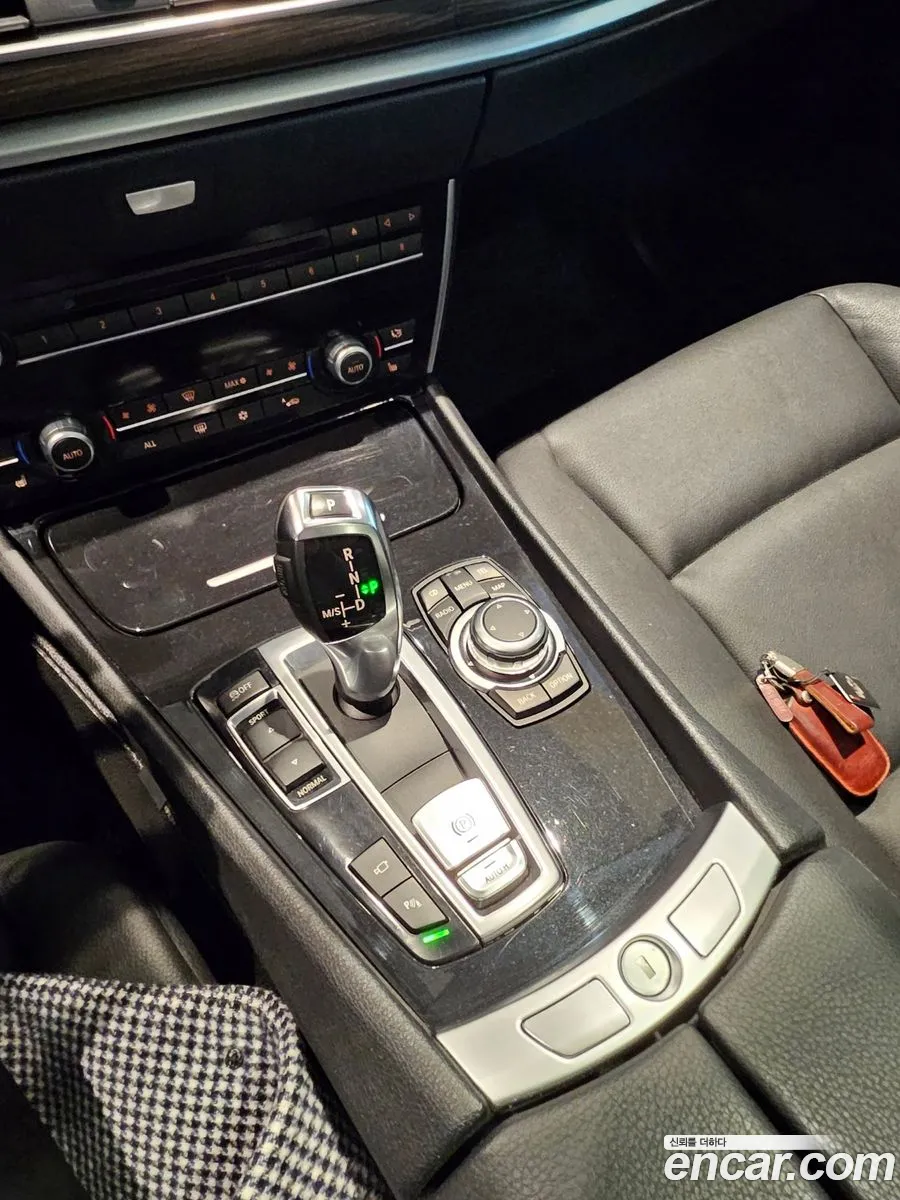 BMW 5 Series GT 2010 — 15