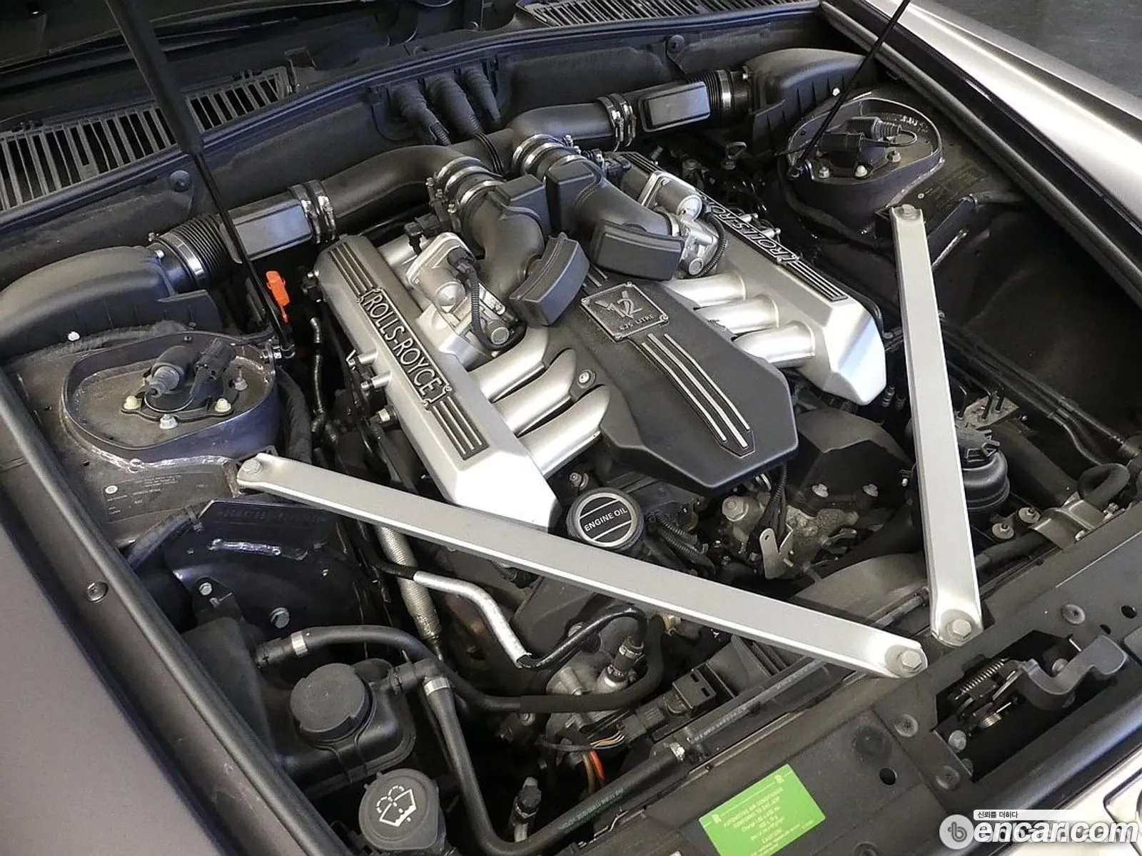 Rolls-Royce Phantom 2009 — 19
