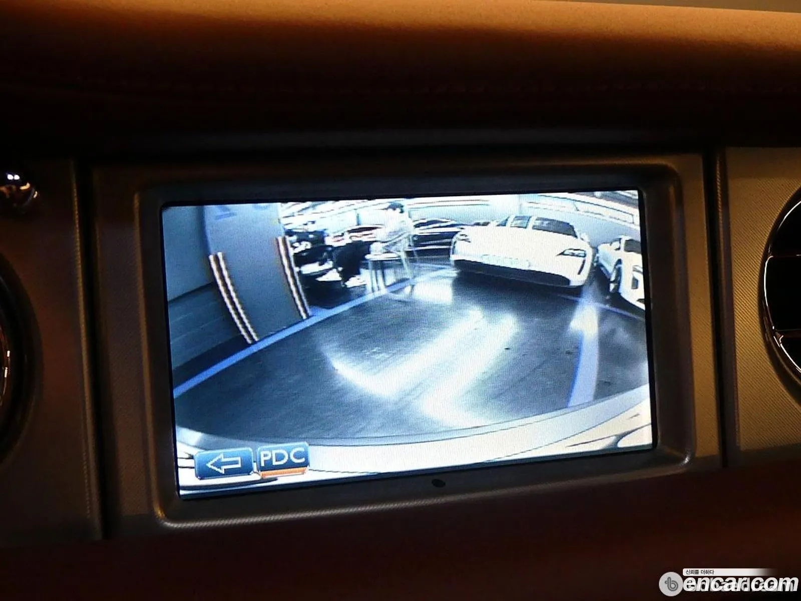Rolls-Royce Phantom 2009 — 17