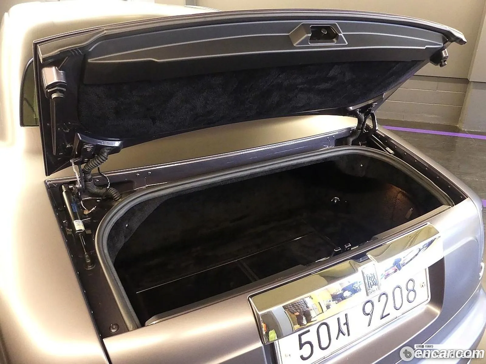 Rolls-Royce Phantom 2009 — 14