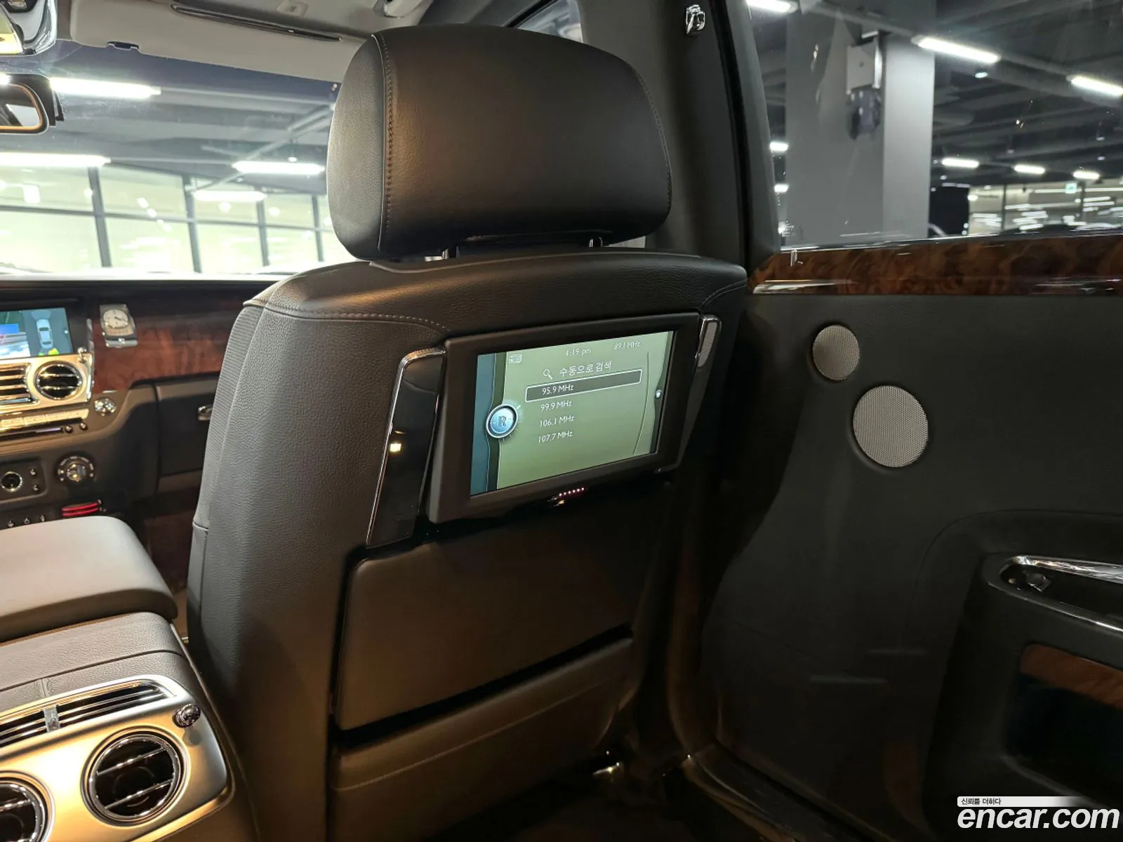 Rolls-Royce Ghost 2013 — 18