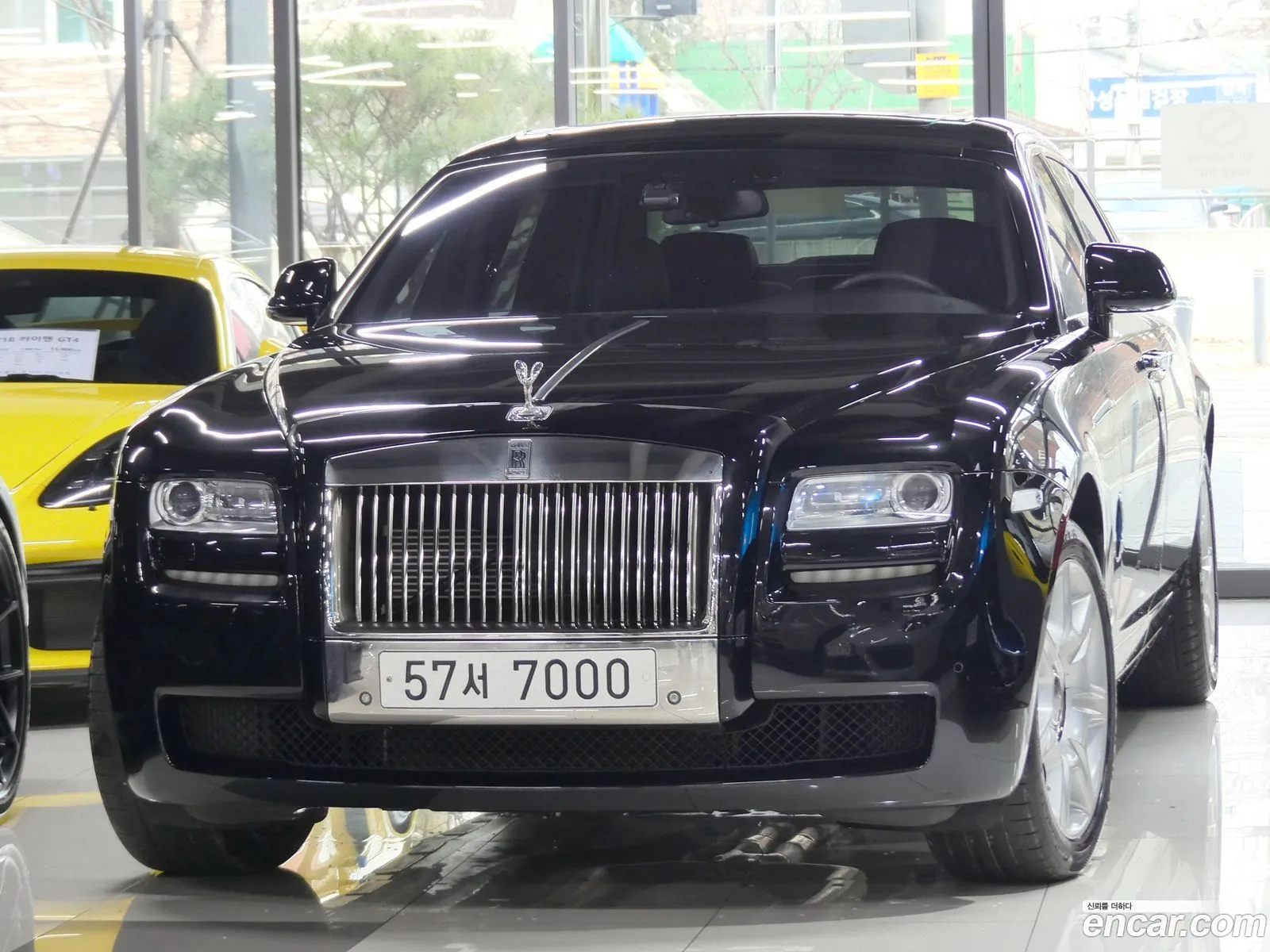 Rolls-Royce Ghost 2013 — 17