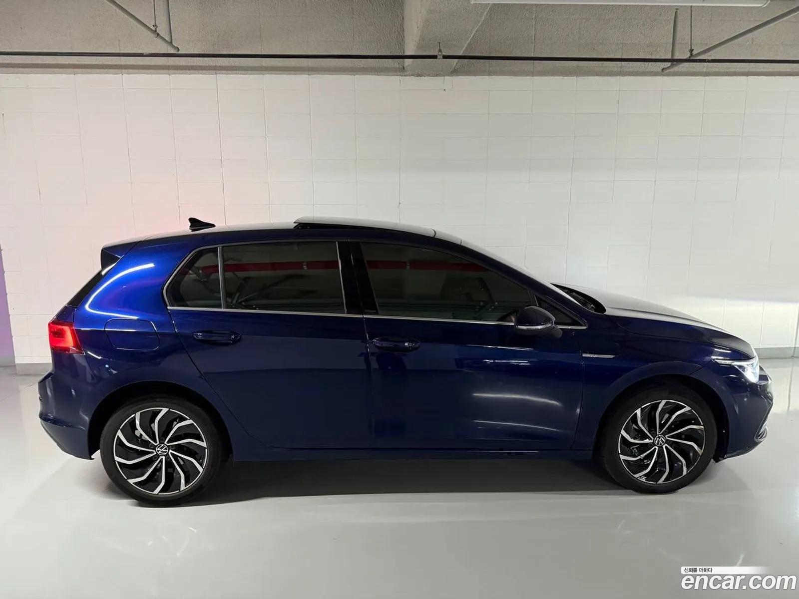 Volkswagen Golf 8th Gen 2022 — 7