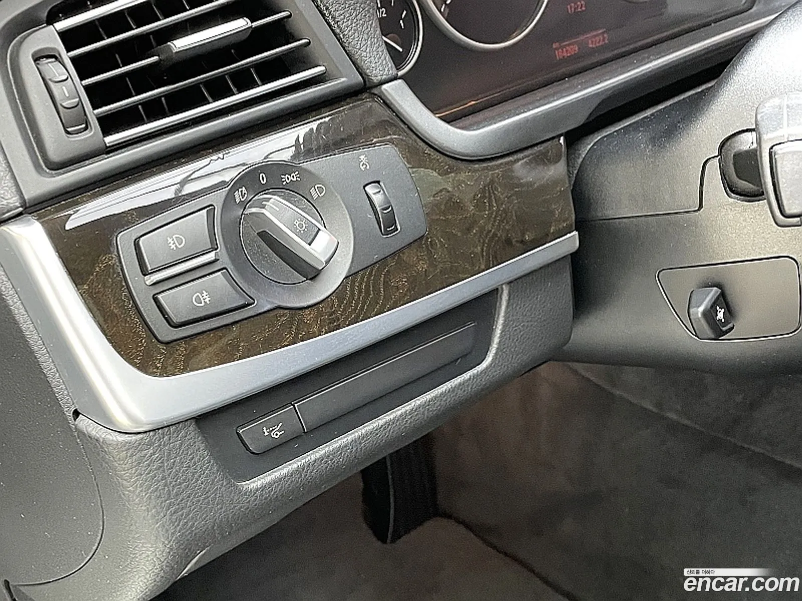 BMW 5 Series 2010 — 5