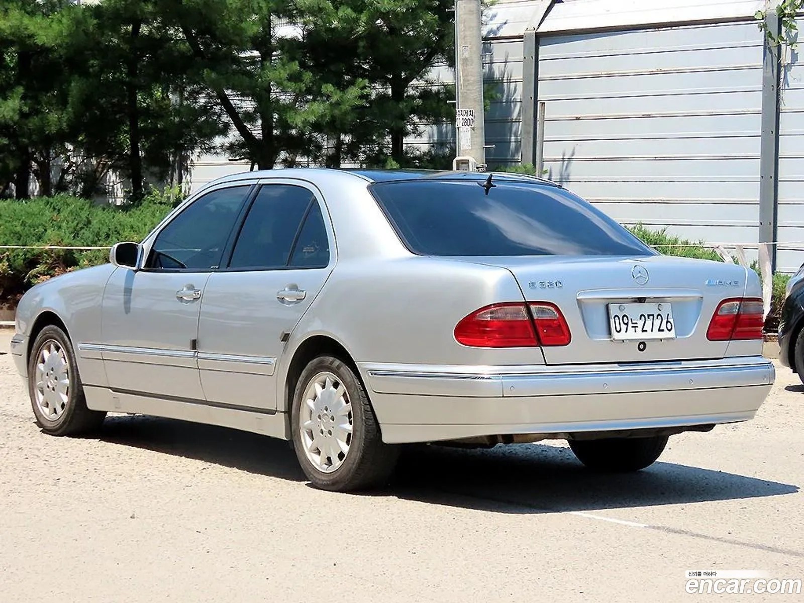 Mercedes-Benz E-Class W210 2001 — 3