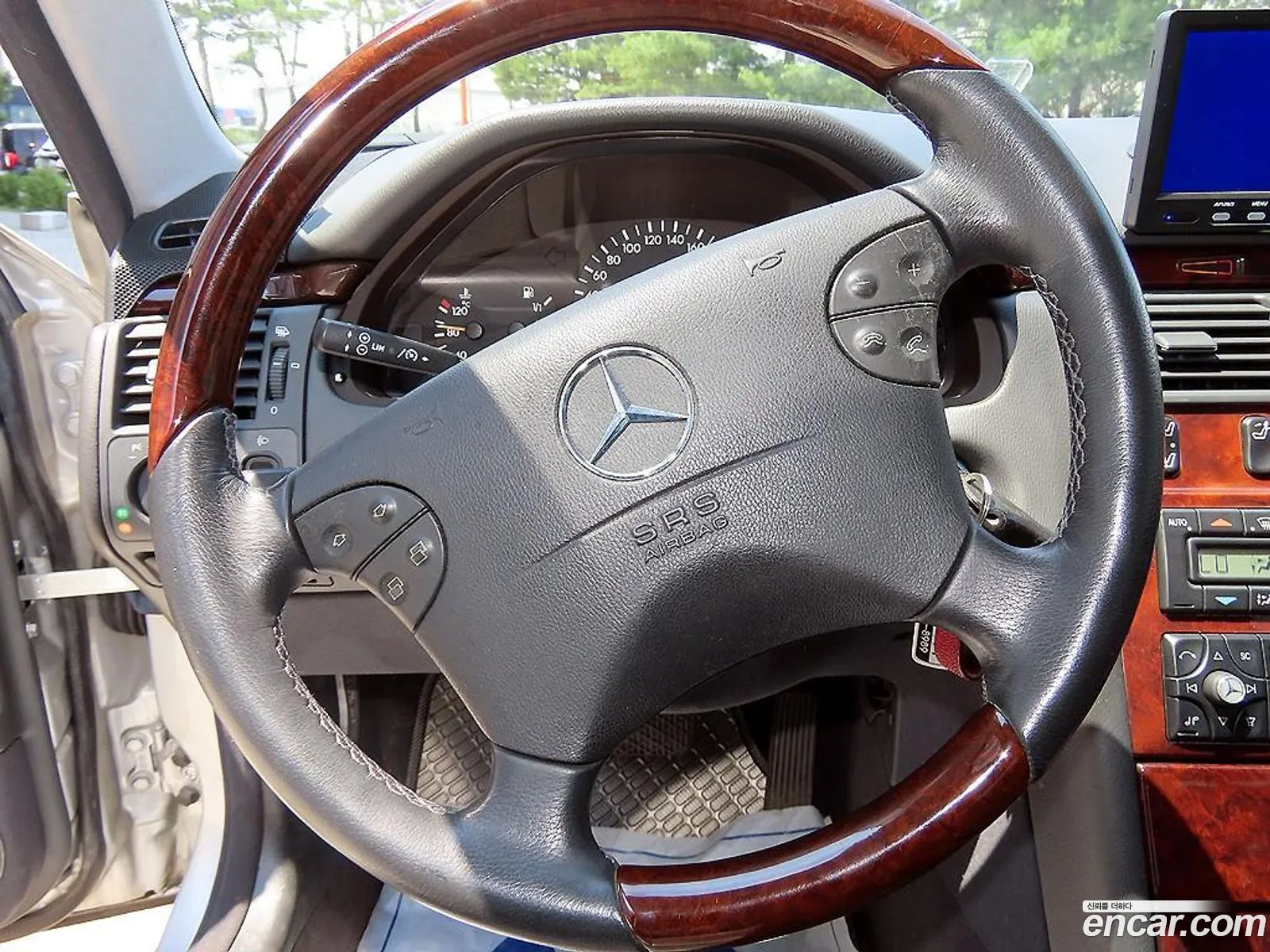 Mercedes-Benz E-Class W210 2001 — 7