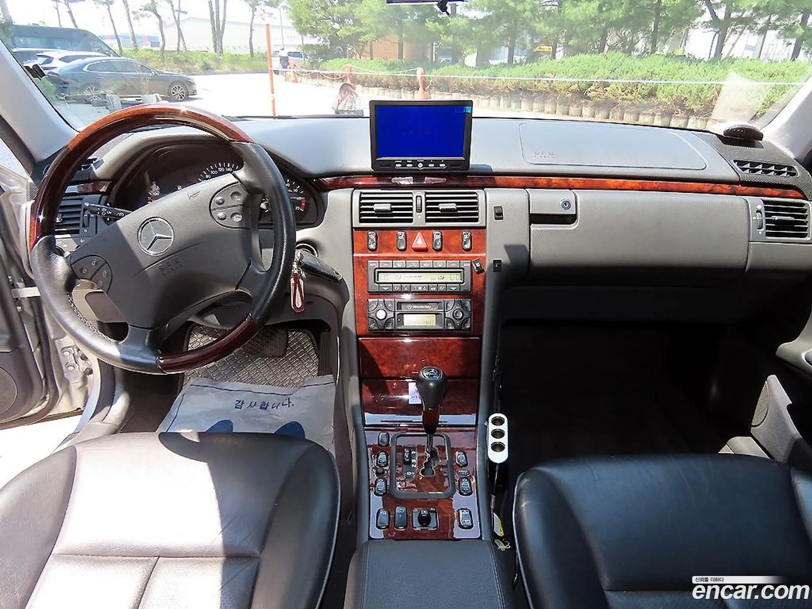 Mercedes-Benz E-Class W210 2001 — 8