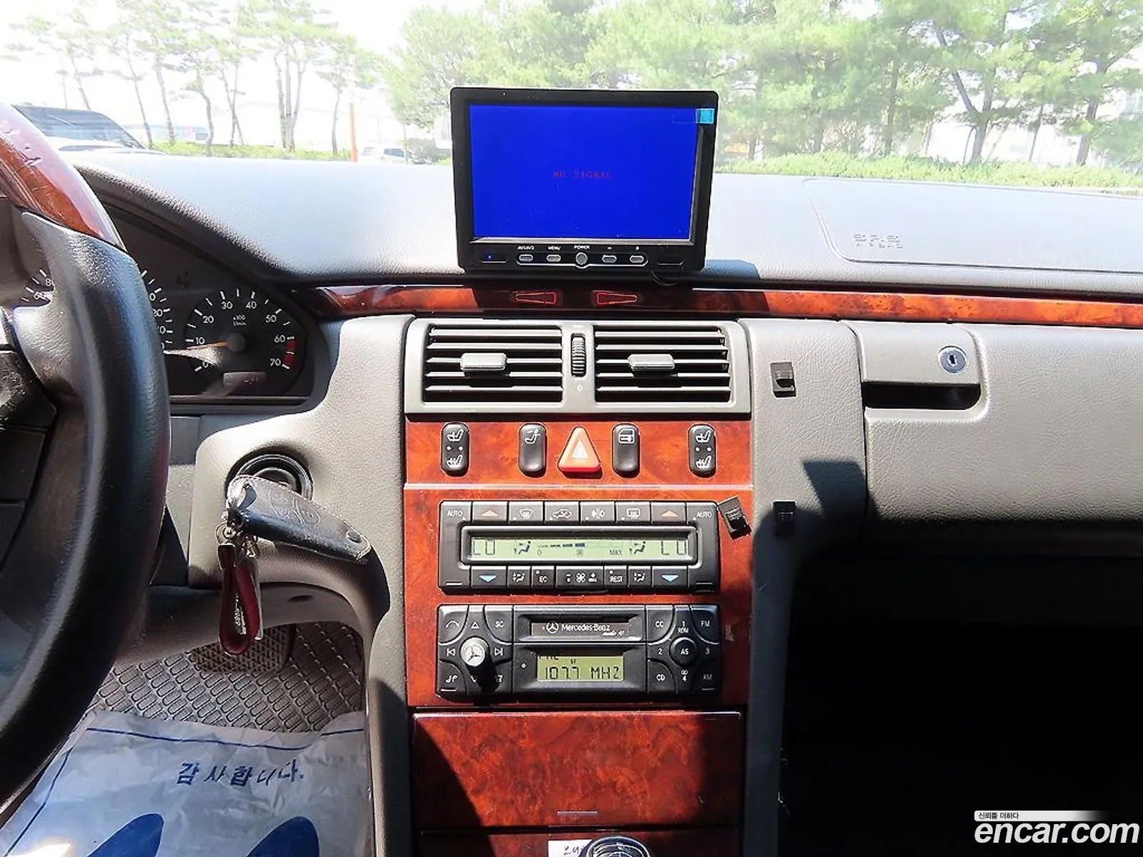 Mercedes-Benz E-Class W210 2001 — 5