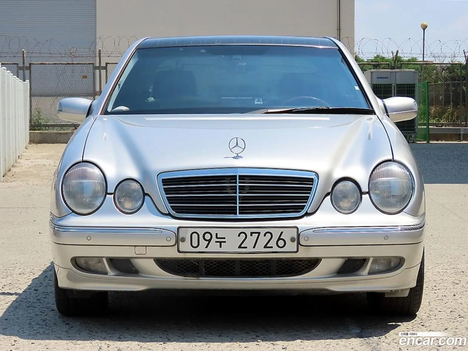 Mercedes-Benz E-Class W210 2001 — 15