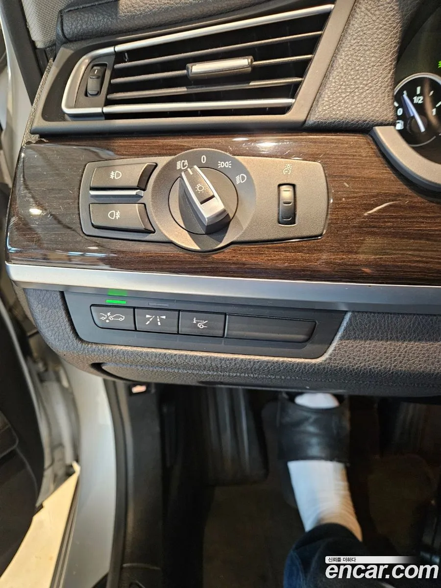 BMW 7 Series 2012 — 17
