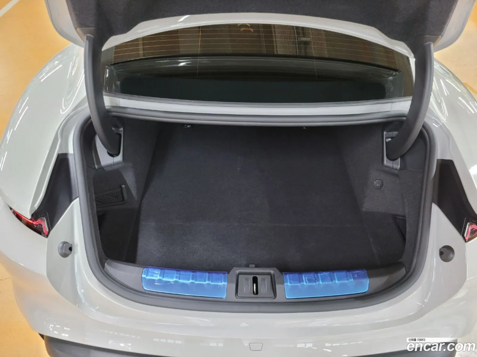 Porsche Taycan 2022 — 14